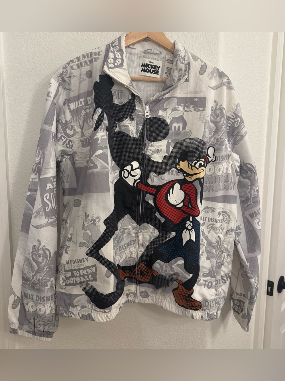 Disney Parks Goofy White Windbreaker Jacket Size Medium - Rare